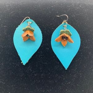 SOLD♥️♥️♥️♥️♥️TEARDROP EARRINGS